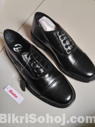 Black formal shoe